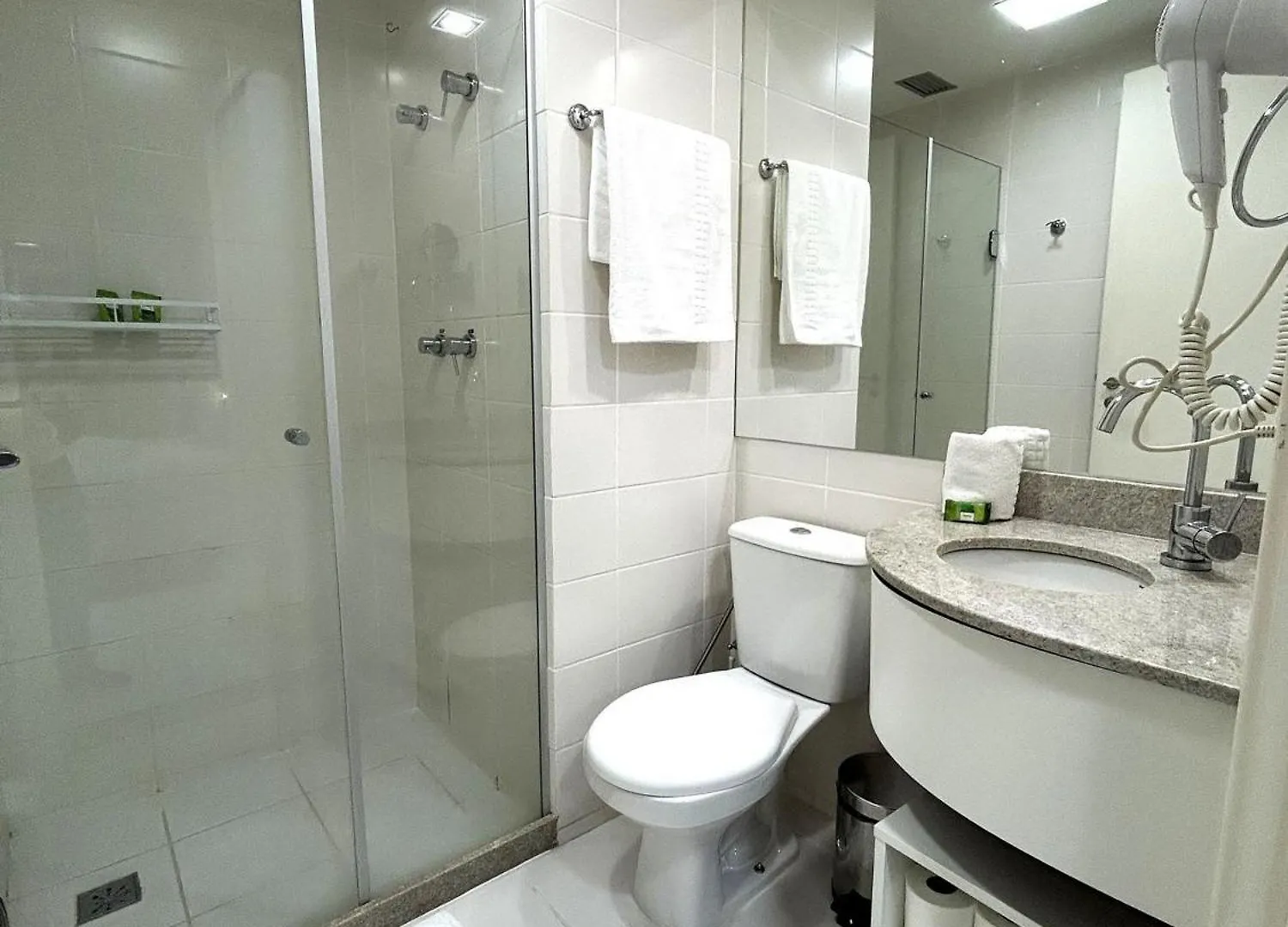F606 Flat Aconchegante Com Acesso A Internet Apartment Brasilia